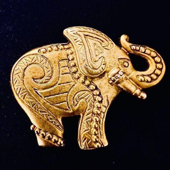 Vintage Ornate Gold Tone Figural Animal Good Luck Lucky Elephant Pin Brooch 4371 - Picture 1 of 7